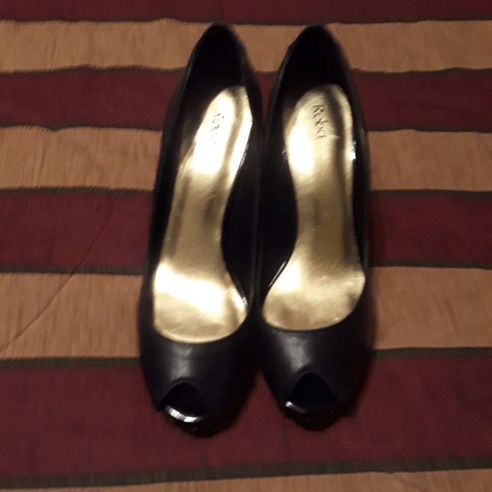 Shoes - Picture 3 of 3
